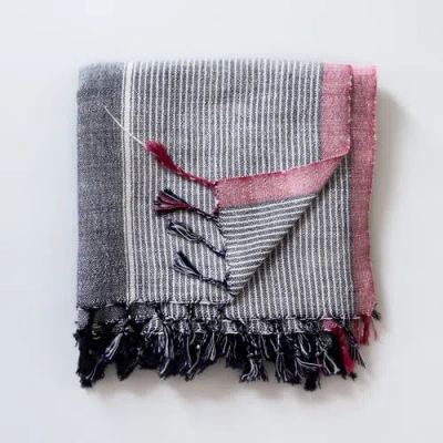 Home & Loft Charcoal Tribeca Towel