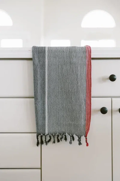 Home & Loft Home And Loft Tribeca Hand Towel In Gray