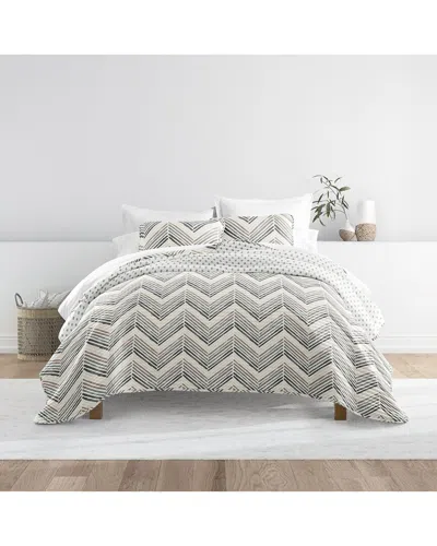 Home Collection All Season Diamond Chevron Reversible Quilt Set In Gray
