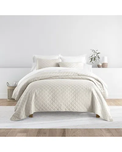 Home Collection All Season Diamond Stitch Quilt Set In White