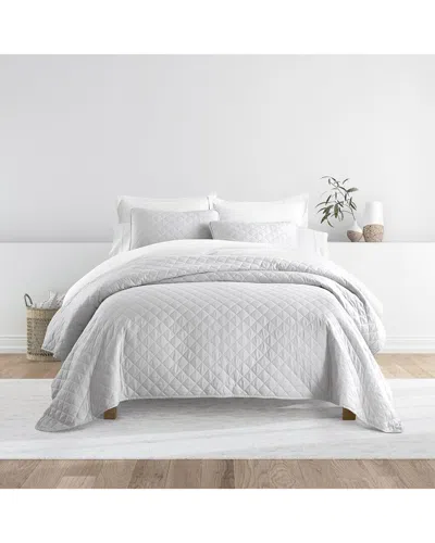 Home Collection All Season Diamond Stitch Quilt Set In White