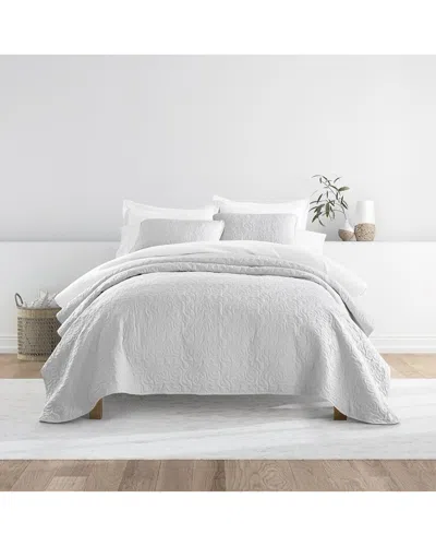 Home Collection All Season Floral Stitch Quilt Set In White