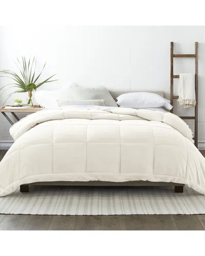 Home Collection All Season Premium Down Alternative Comforter In White