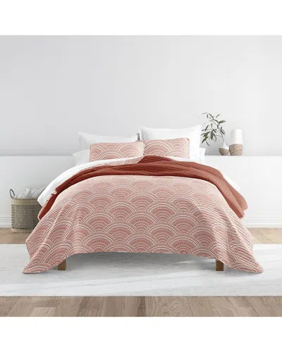 Home Collection All Season Scallop Reversible Quilt Set In Red