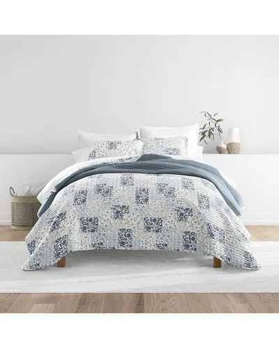 Home Collection All Season Scrolled Patchwork Reversible Quilt Set In White