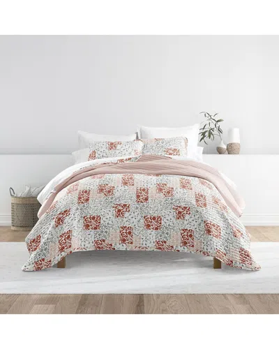 Home Collection All Season Scrolled Patchwork Reversible Quilt Set In White