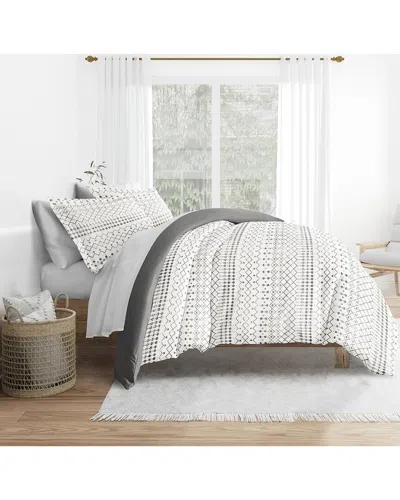 Home Collection Ultra Soft Etched Gate 3pc Reversible Duvet Set In Gray
