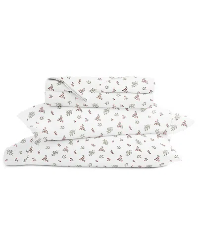 Home Collection Holiday Pattern Sheet Set - Winter Berries In White