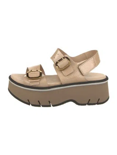 Pre-owned Homers Patent Leather Sandals In Neutrals