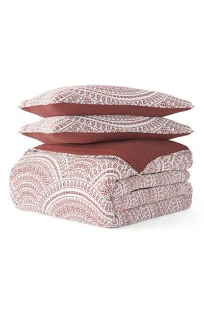 Homespun 3-piece Reversible Scallop Print Quilt Set In Burgundy