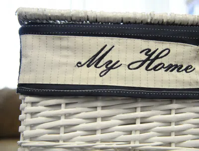 Homezia 14" X 17.5" X 19.5" White Blue Rectangular Willow Basket Set Of 5