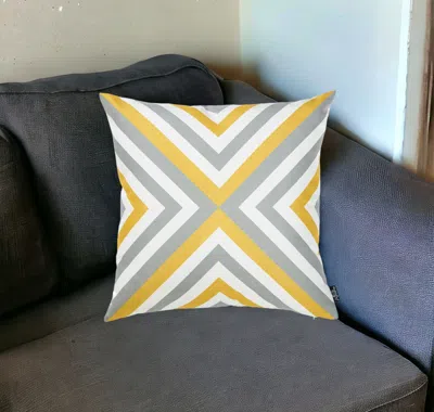 Homezia 18" Gray And White Throw Pillow Cover