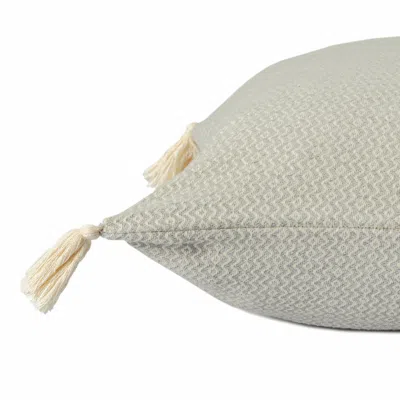 Homezia 18" X 18" Light Gray 100% Cotton Geometric Zippered Pillow