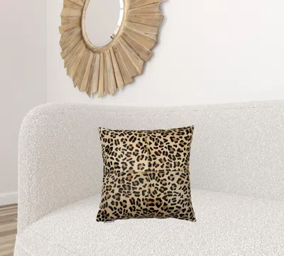 Homezia 18" X 18" X 5" Leopard Quattro Pillow