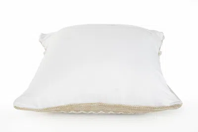 Homezia 20" X 20" Beige And White Polyester Geometric Zippered Pillow