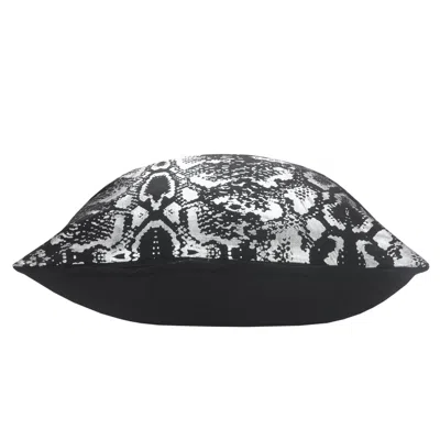 Homezia 20" X 20" Black And Silver 100% Cotton Animal Print Zippered Pillow