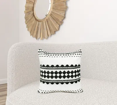 Homezia 20" X 20" Black And White 100% Cotton Geometric Zippered Pillow
