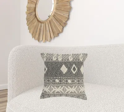 Homezia 20" X 20" Gray And White 100% Cotton Geometric Zippered Pillow