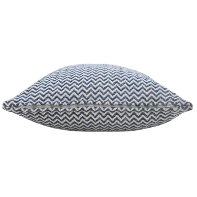 Homezia 22" X 22" Navy Blue And White 100% Cotton Chevron Zippered Pillow
