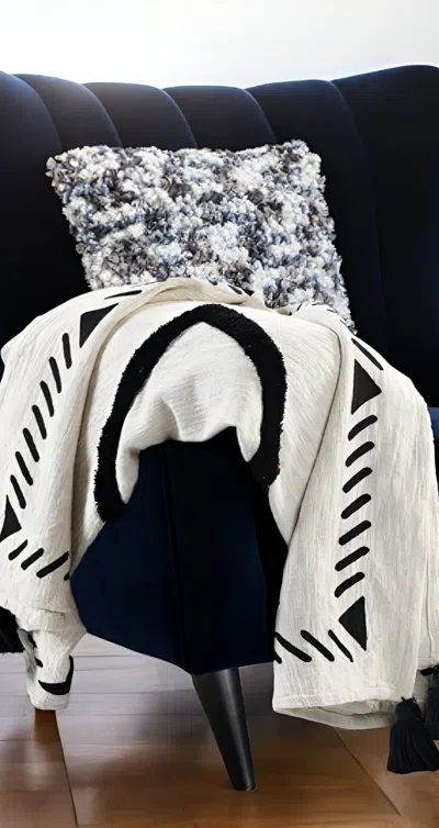 Homezia 50" X 60" Black And White Woven Cotton Geometric Throw Blanket With Tassels
