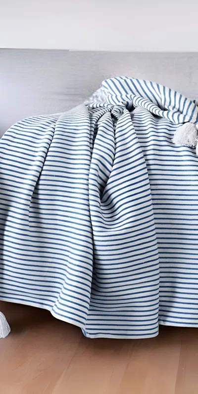 Homezia 50" X 60" Blue And White Woven Cotton Striped Throw Blanket With Tassels
