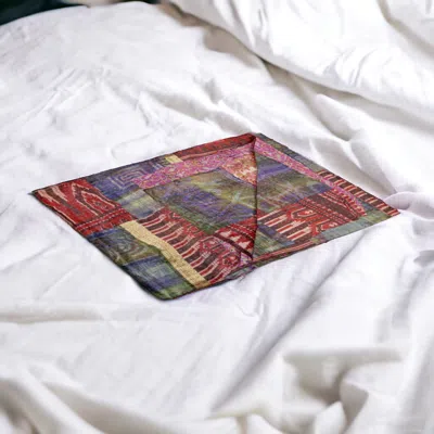 Homezia 50" X 70" Silk Multicolor Throws