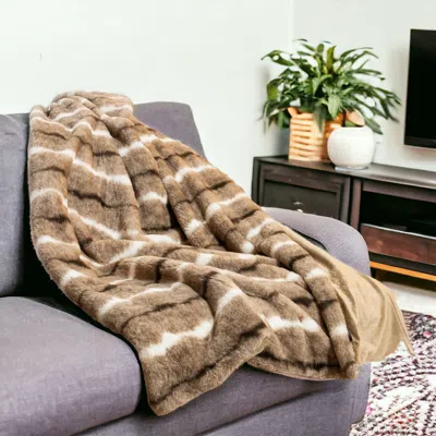 Homezia Beige Faux Fur Ombre Plush Throw