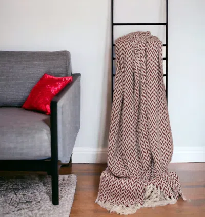 Homezia Burdy Handloom Herringbone Weave With Tassels