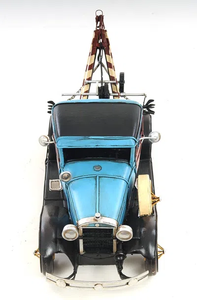 Homezia C1931 Ford Model A Tow Truck Sculpture