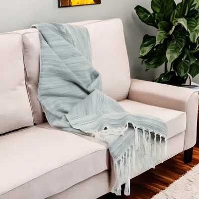 Homezia Gray Woven 100% Poly Pet Throw Blanket