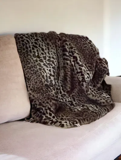 Homezia Ultra Soft Faux Fur Leopard Throw
