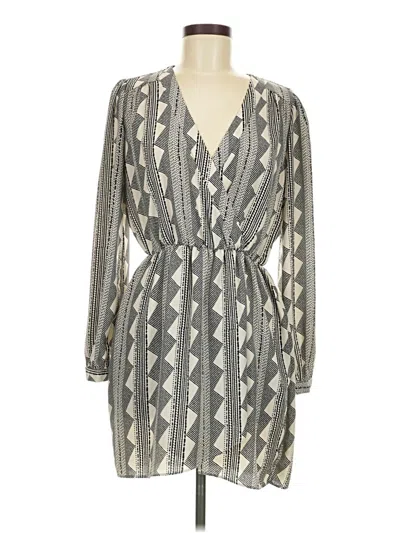 Pre-owned Honey Punch Casual Dress In Gray