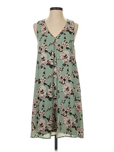 Pre-owned Honey Punch Casual Dress In Green