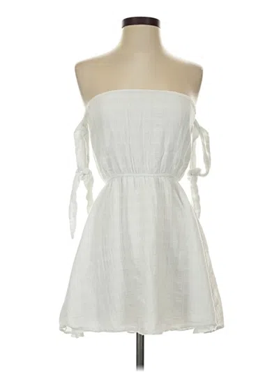 Pre-owned Honey Punch Casual Dress In White