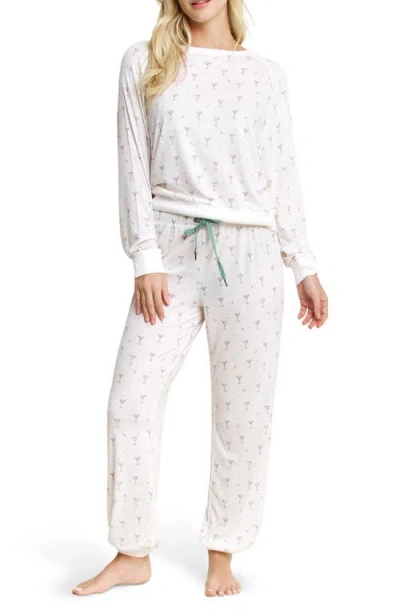 Honeydew Star Seeker Lounge Set In Pisces Berries In White