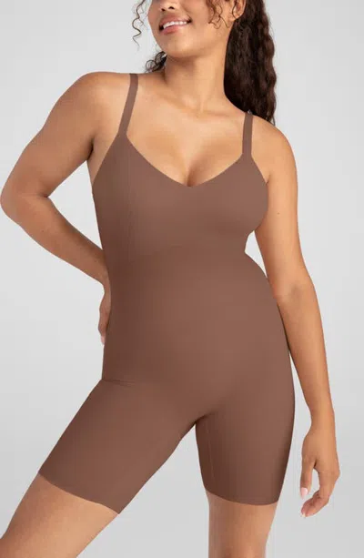 Honeylove Mid Thigh Bodysuit In Toffee