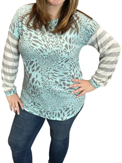 Honeyme Animal Love Top In Mint In Green