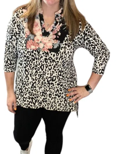 Honeyme Floral Front Gabby Top In Black