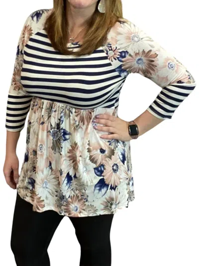 Honeyme Spring Babydoll Tee In White Multi