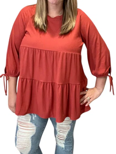 Honeyme Tiered With Sleeve Ties Top In Rust In Red