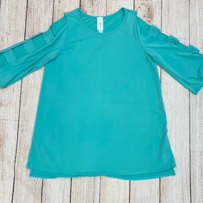 Honeyme Women's Cold Shoulder Top In Mint In Green