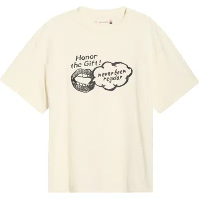 HONOR THE GIFT HONOR THE GIFT NEVER BEEN REGULAR COTTON GRAPHIC T-SHIRT