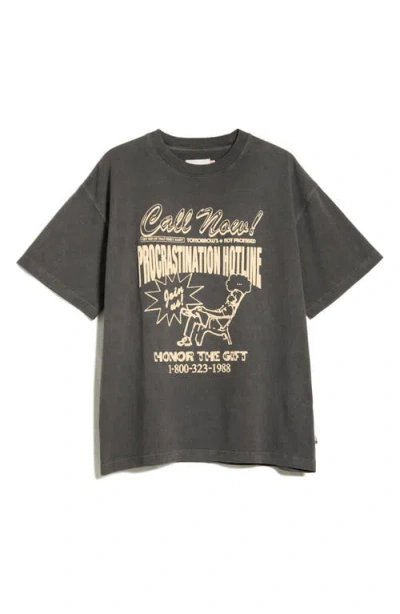 Honor The Gift Procrastination Hotline Graphic Cotton T-shirt In Gray