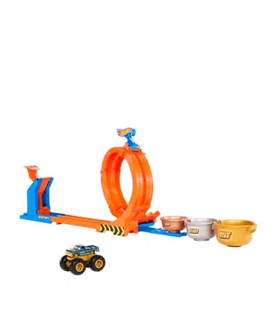 Hot Wheels Monster Trucks Loop-and-flip Trophy Challenge Set