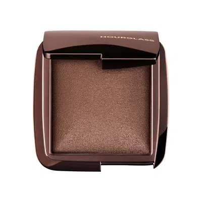 HOURGLASS AMBIENT LIGHTING POWDER