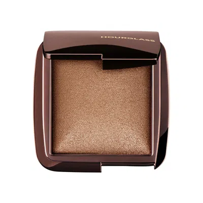 HOURGLASS AMBIENT LIGHTING POWDER
