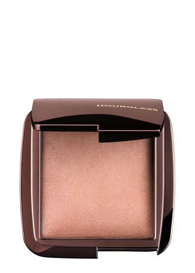 Hourglass Ambient Lighting Powder In Radiant Light