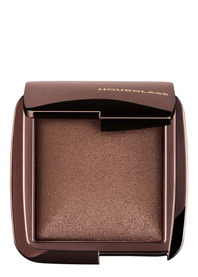 Hourglass Ambient Lighting Powder In Transcendent Light