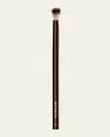 Hourglass No. 4 Crease Brush In C00