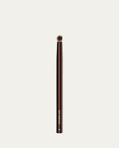 Hourglass No. 9 Domed Shadow Brush In C00